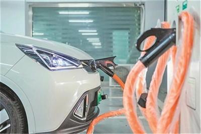 探索新能源汽车营销新趋势,绿驰汽车参加2018国际新能源峰会